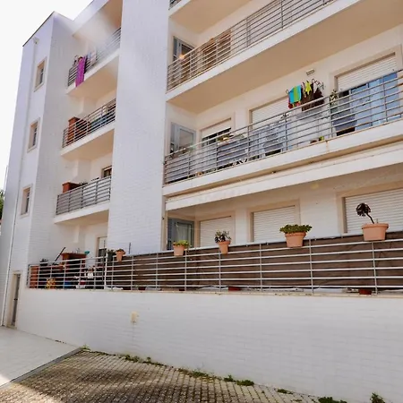 Apartment Bloom - Great In Quiet Area *